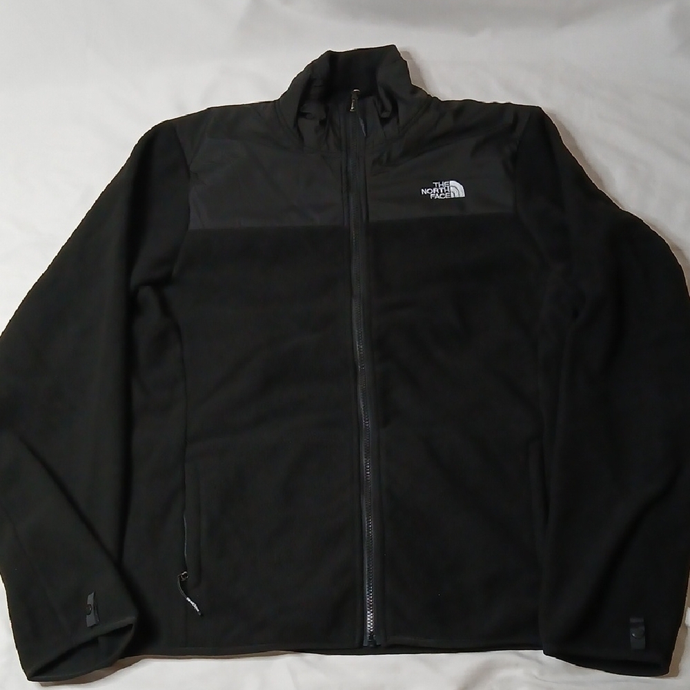 The North Face Men’s Black Lightweight Fleece Jacket - Picture 1 of 4